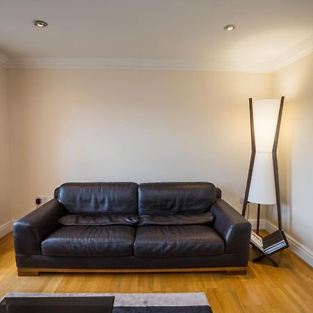 Spacious, 3 Bed House For 6 In Central Chester Hotel Exterior foto