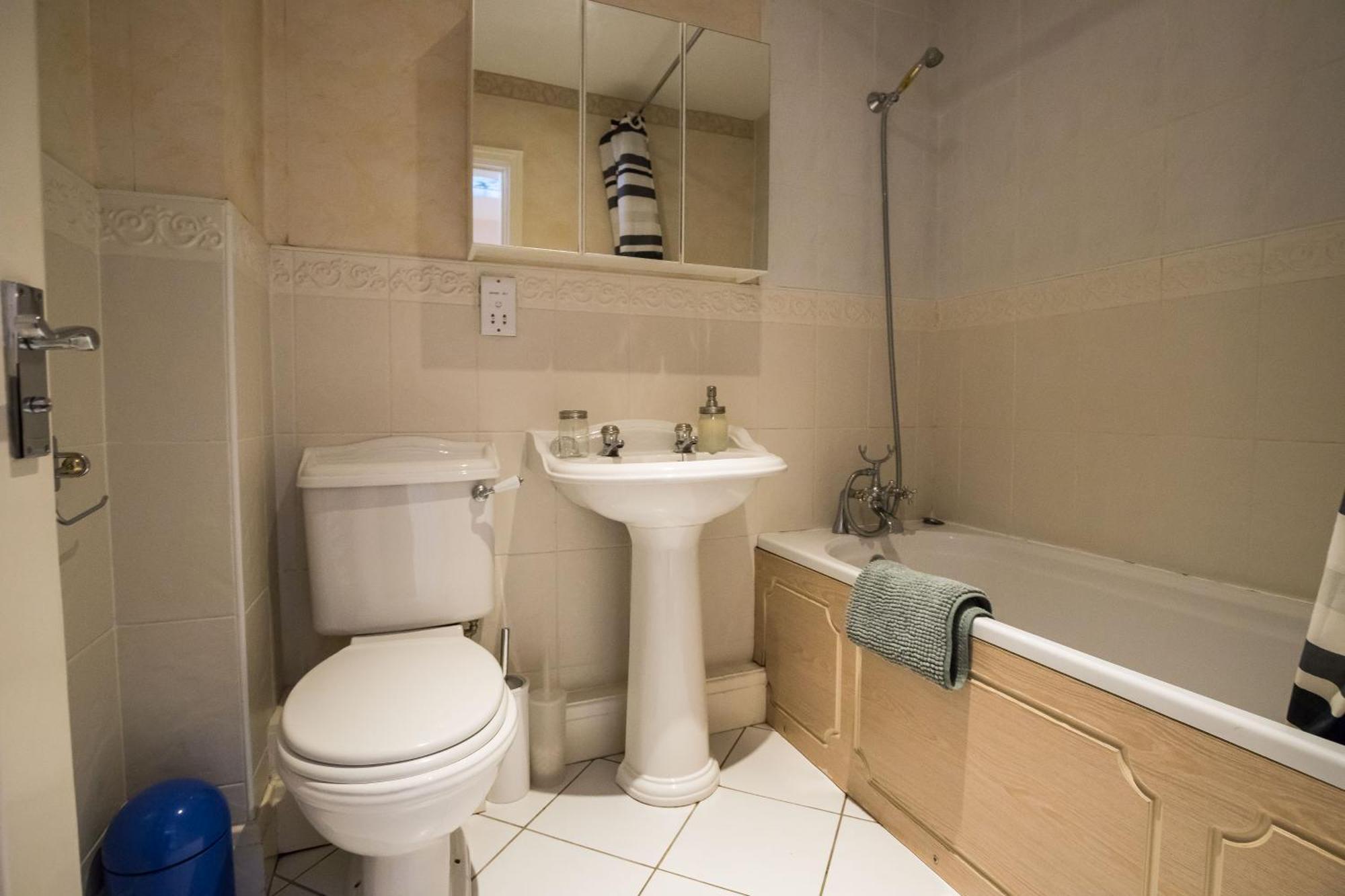 Spacious, 3 Bed House For 6 In Central Chester Hotel Exterior foto