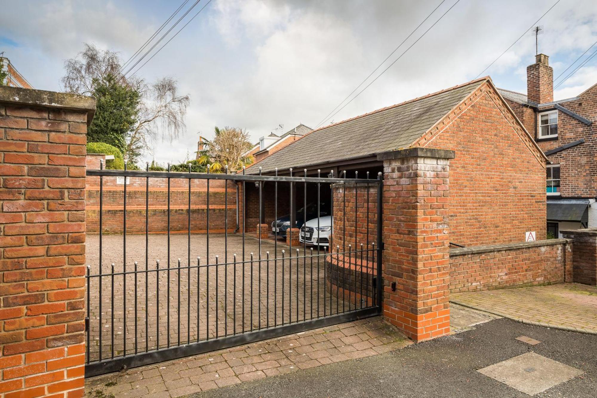 Spacious, 3 Bed House For 6 In Central Chester Hotel Exterior foto