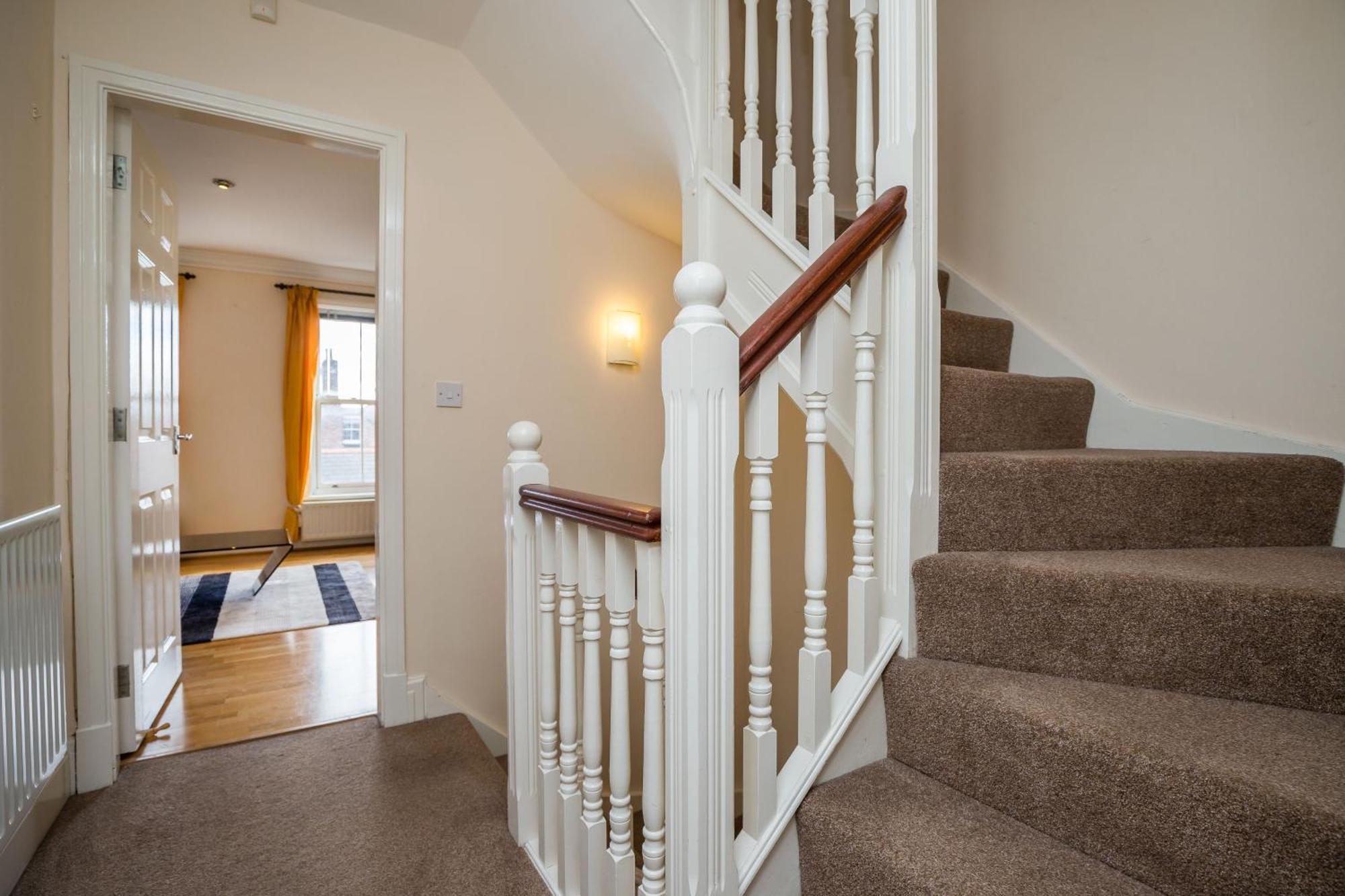 Spacious, 3 Bed House For 6 In Central Chester Hotel Exterior foto