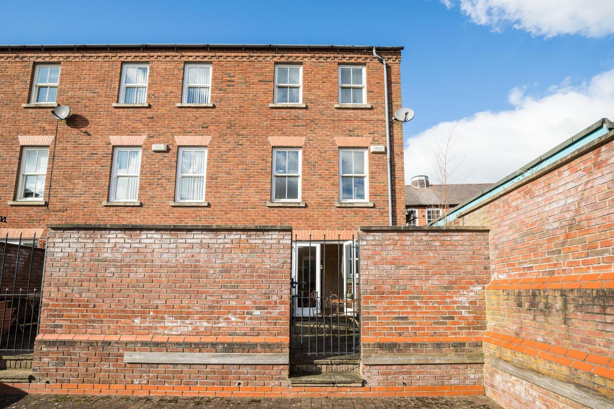 Spacious, 3 Bed House For 6 In Central Chester Hotel Exterior foto