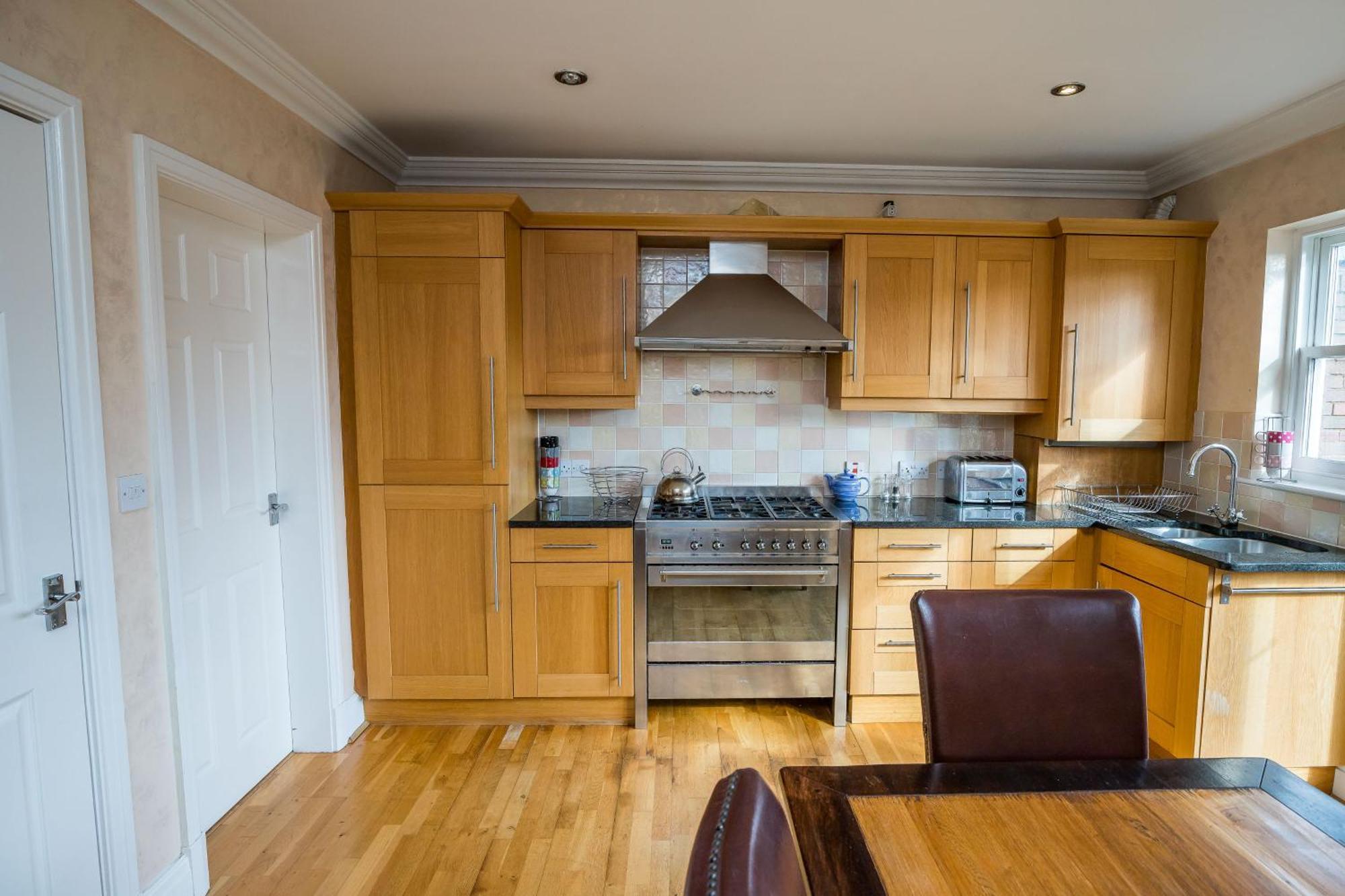 Spacious, 3 Bed House For 6 In Central Chester Hotel Exterior foto