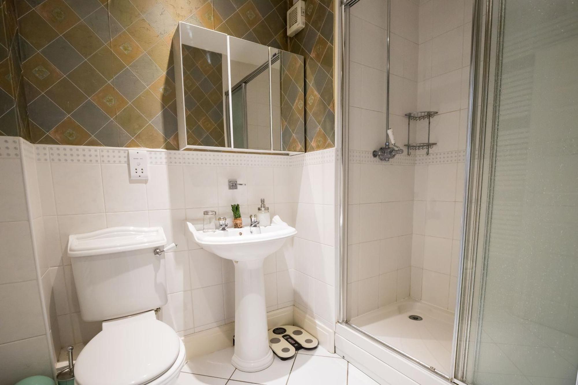 Spacious, 3 Bed House For 6 In Central Chester Hotel Exterior foto